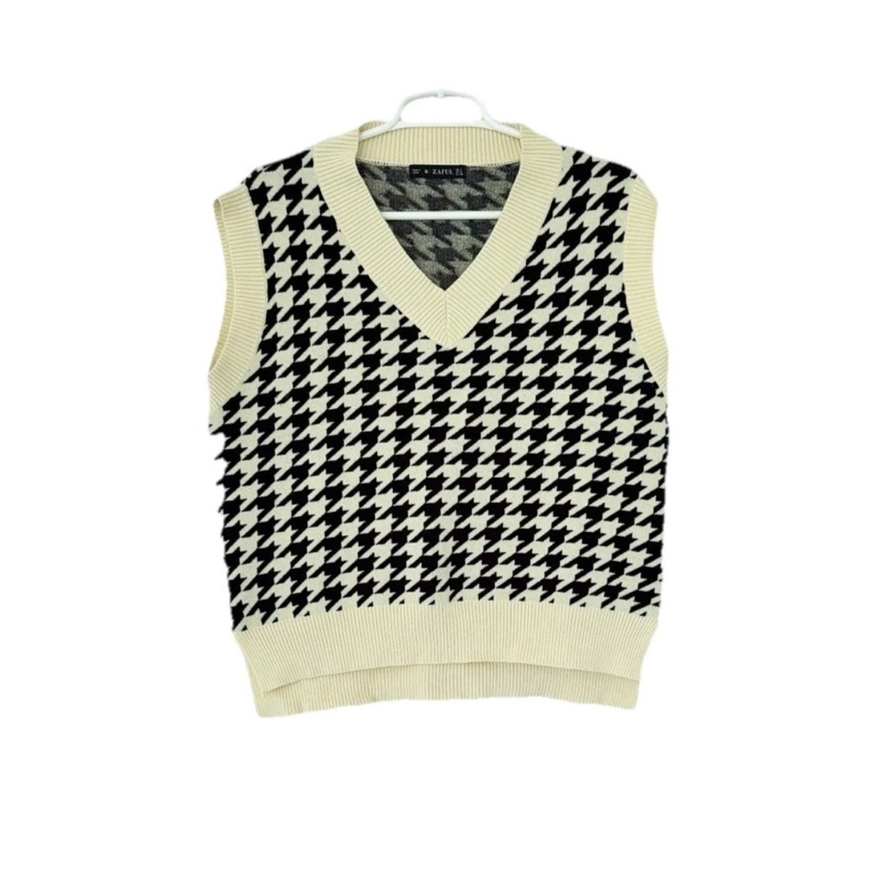 ZAFUL sweater vest size S / 4 black ivory houndstooth v-neck soft